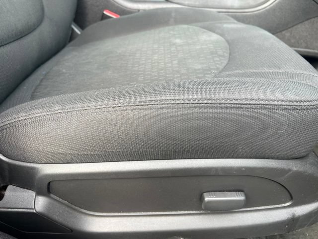 Used 2012 GMC Acadia SLE FWD image 12