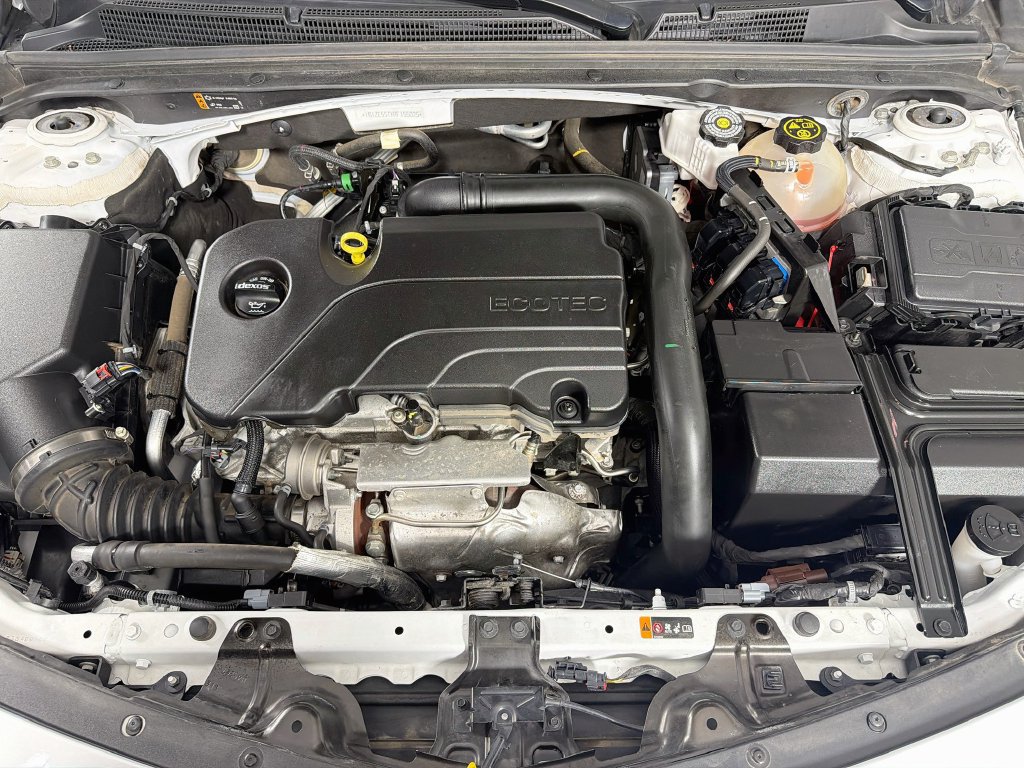 Used 2024 Chevrolet Malibu LT FWD image 30