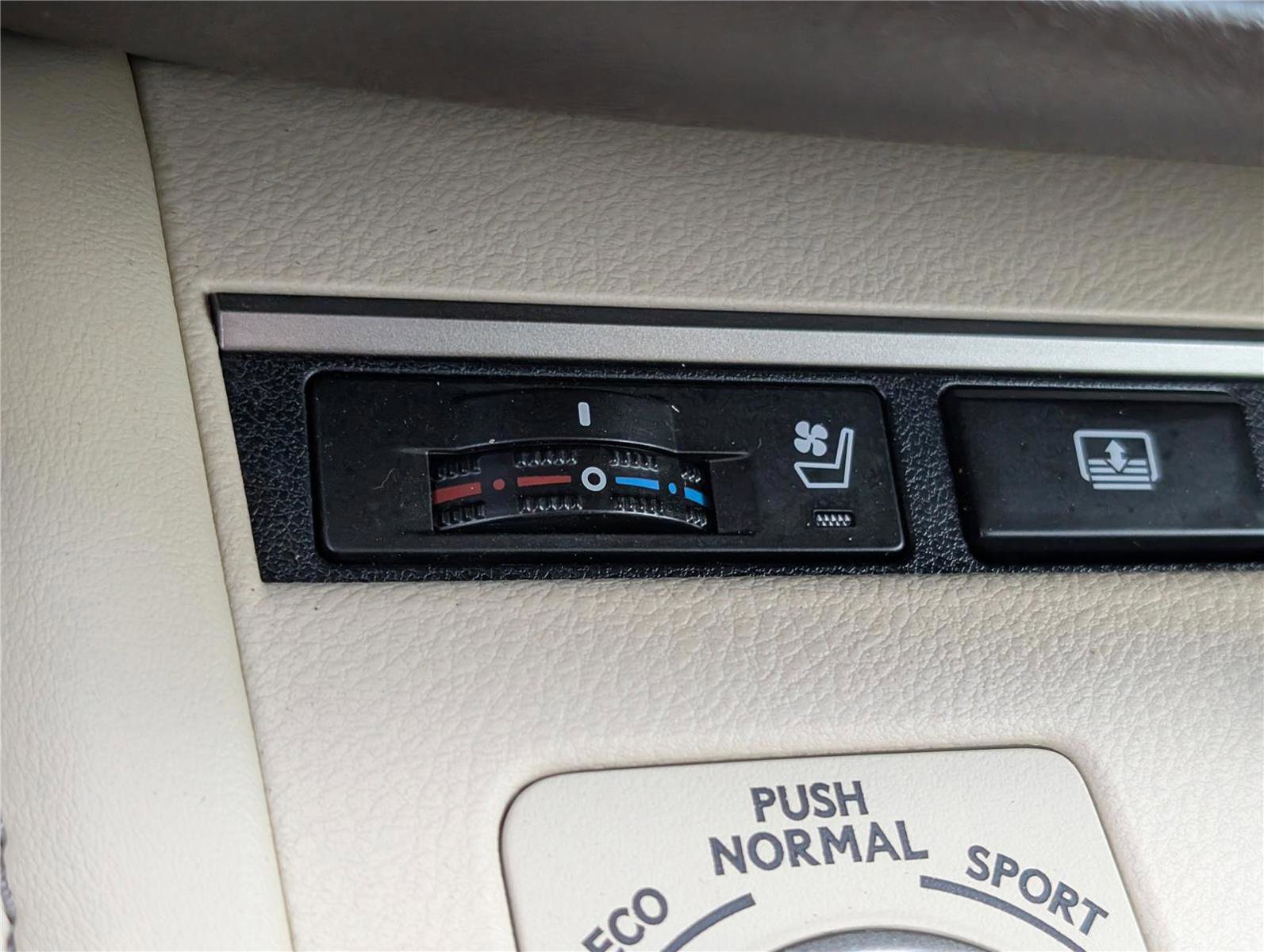 Used 2016 Lexus ES 350 image 28