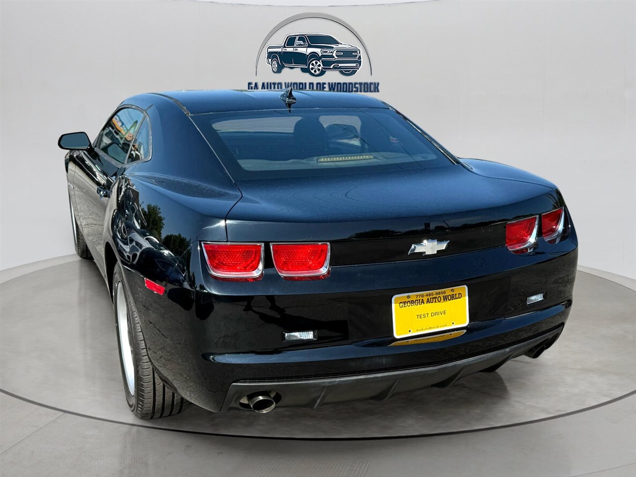 Used 2010 Chevrolet Camaro LS image 3