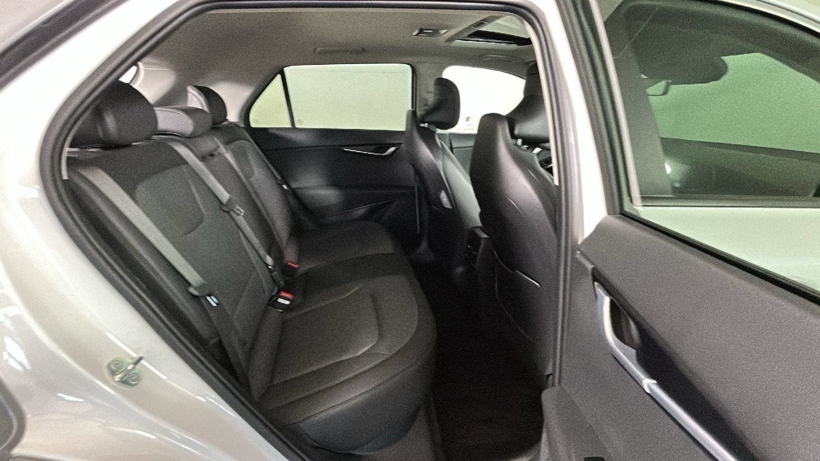 Used 2024 Kia Niro Wave w/ Wave Preserve Package FWD image 33