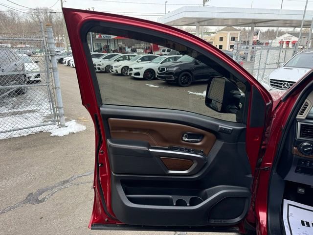 Used 2016 Nissan Titan PRO-4X image 11