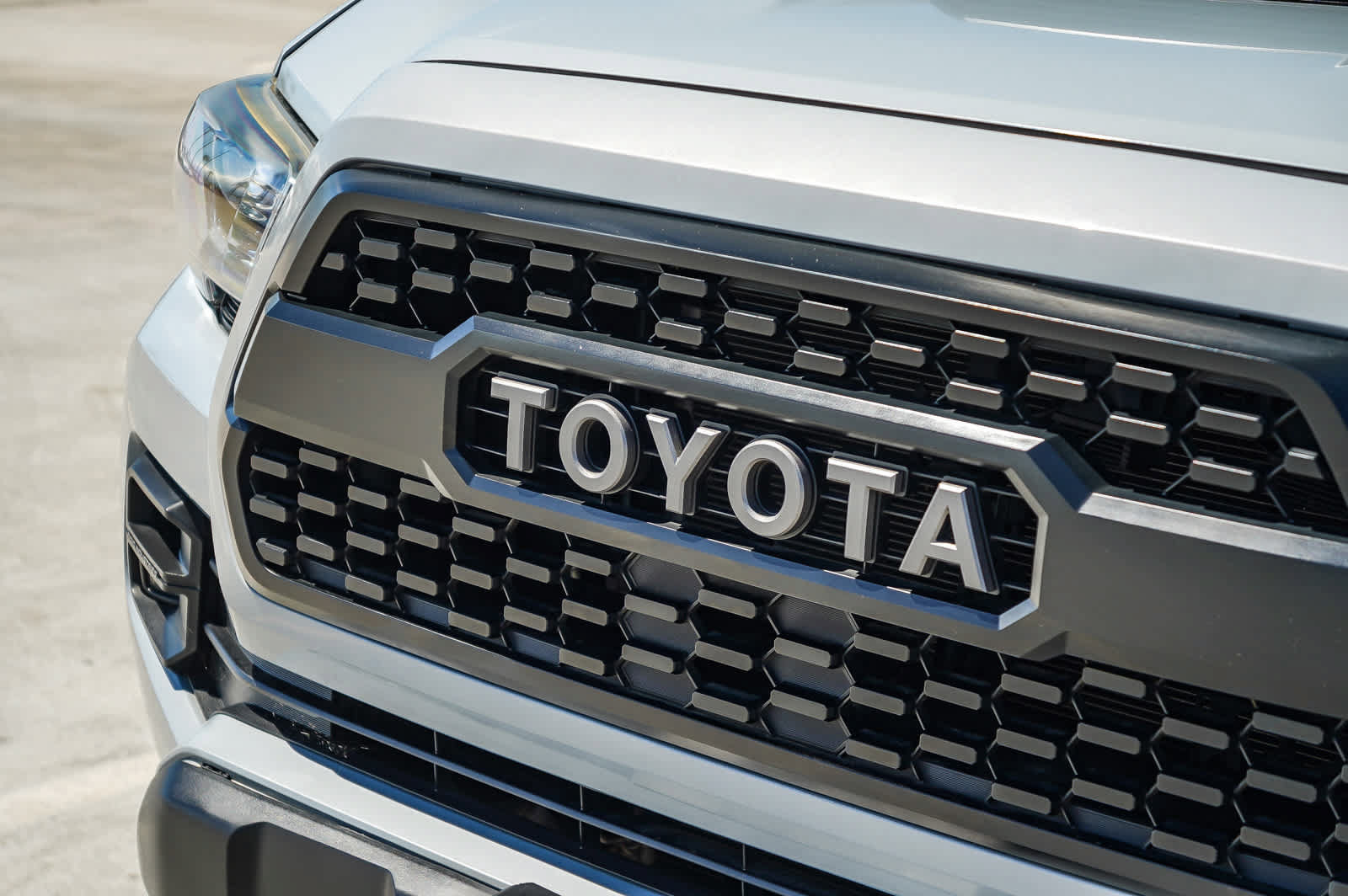 Certified 2017 Toyota Tacoma TRD Pro AWD/4WD image 10