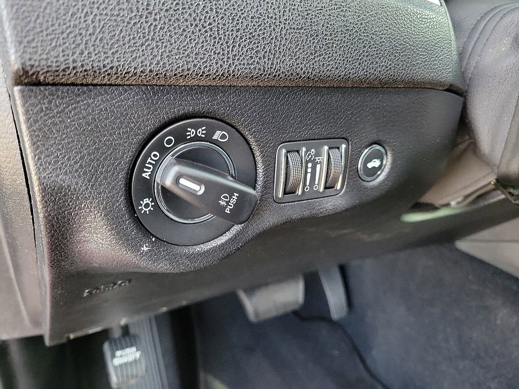 Used 2023 Chrysler 300 S image 12