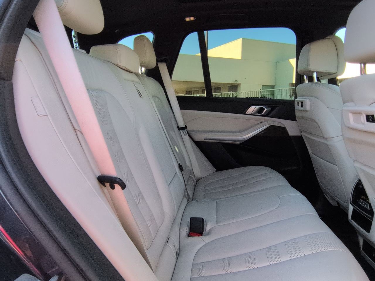 Used 2022 BMW X5 sDrive40i w/ M Sport Package image 25