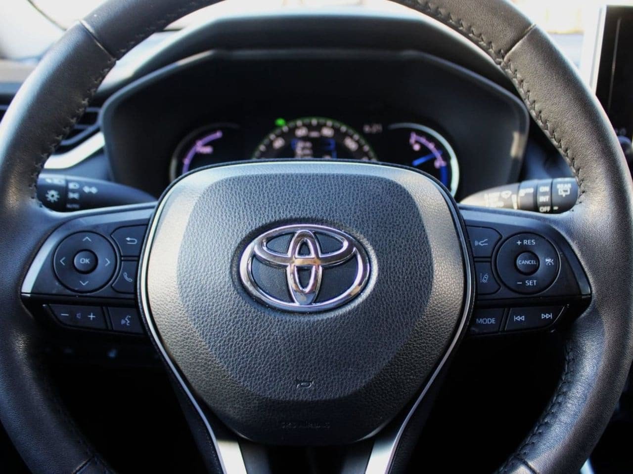 Used 2024 Toyota RAV4 XLE AWD/4WD image 46