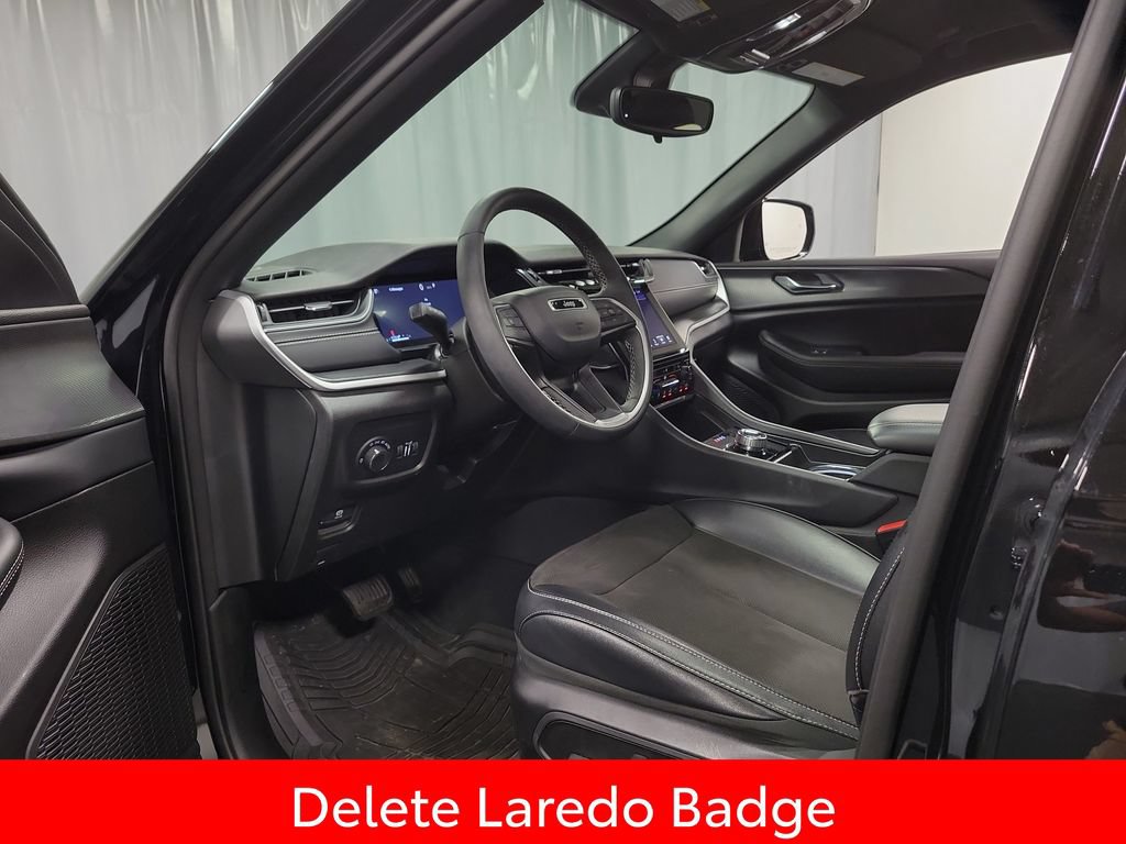 Used 2024 Jeep Grand Cherokee Altitude AWD/4WD image 12