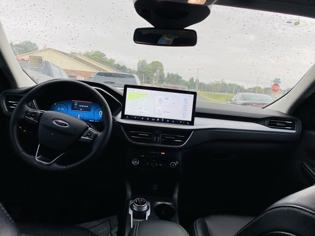 Used 2023 Ford Escape Platinum image 22