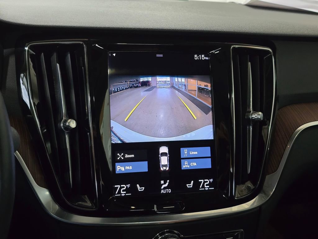 Used 2021 Volvo S60 T6 Momentum w/ Premium Package image 12