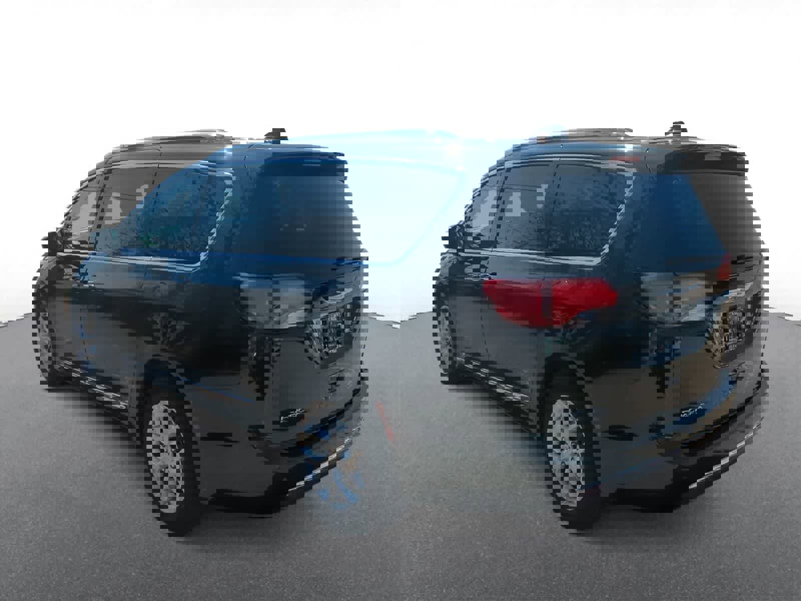 Certified 2020 Chrysler Pacifica Touring-L Plus w/ Tire & Wheel Group image 6