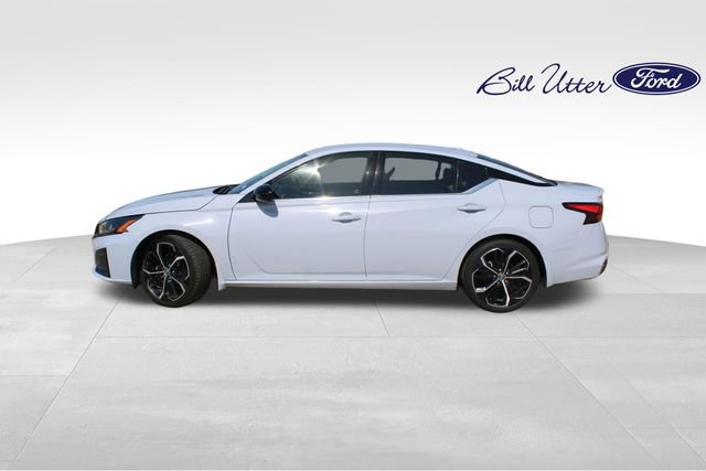 Used 2023 Nissan Altima 2.5 SR FWD image 8