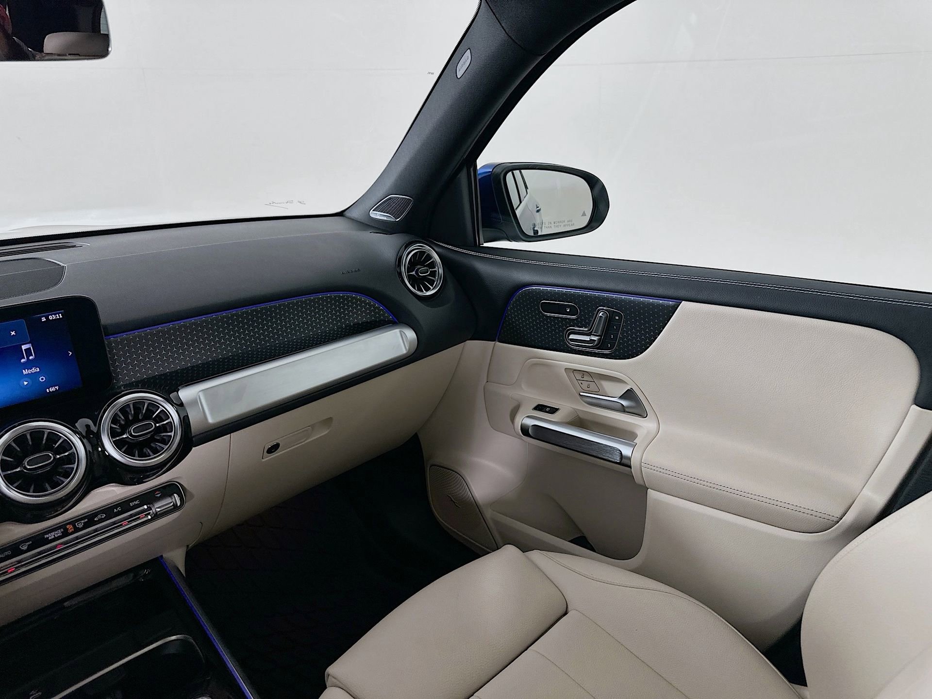 Certified 2025 Mercedes-Benz GLB 250 GLB 250 image 24