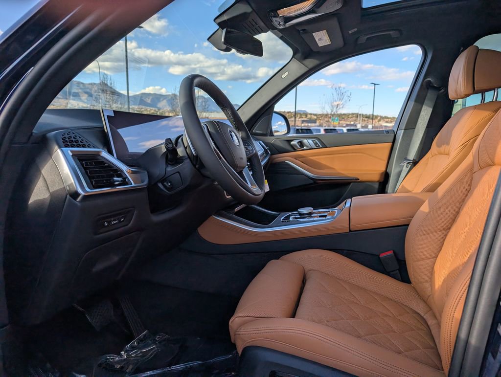 New 2026 BMW X5 xDrive50e w/ Climate Comfort Package image 10