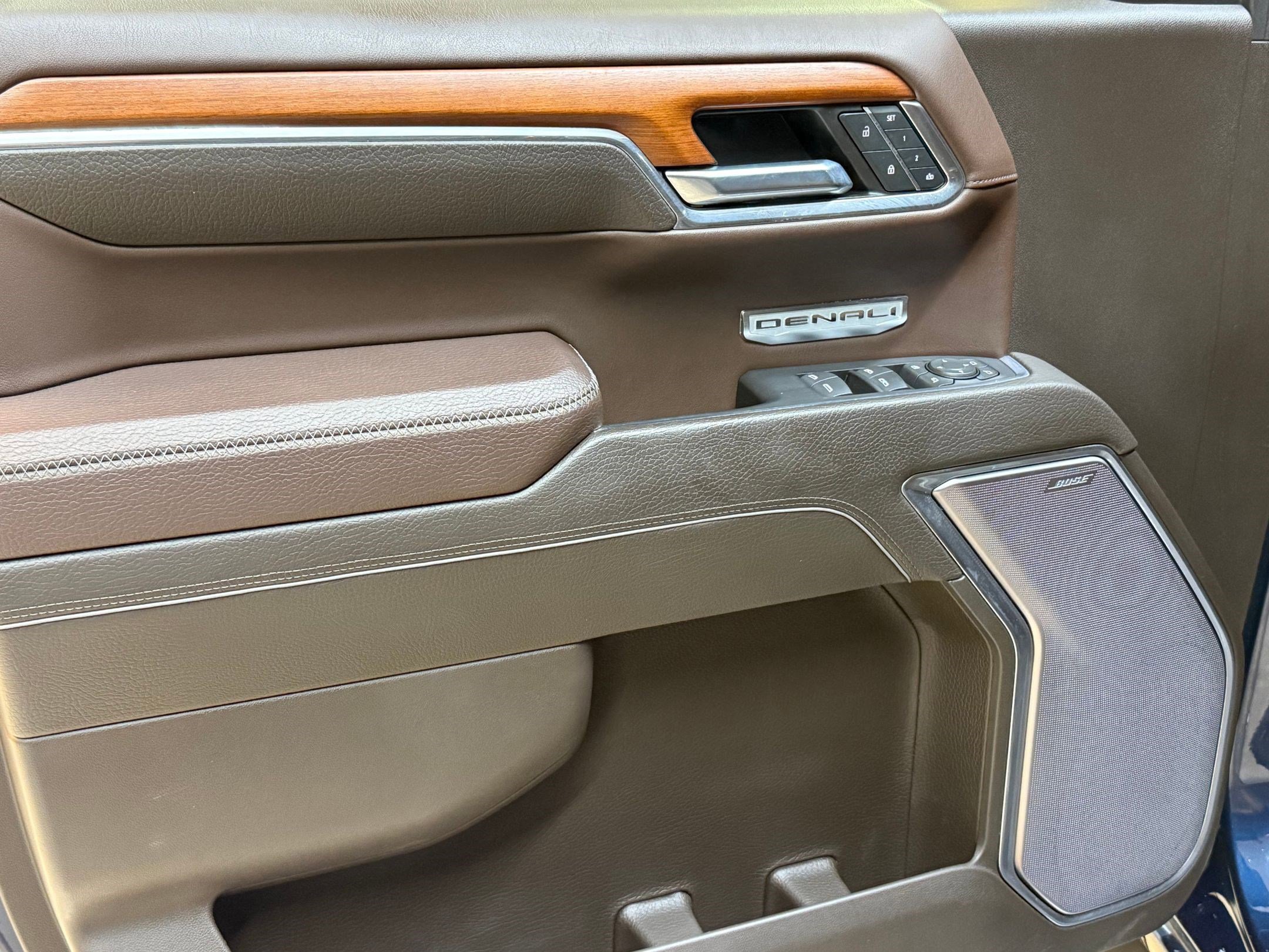 Used 2022 GMC Sierra 1500 Denali image 13