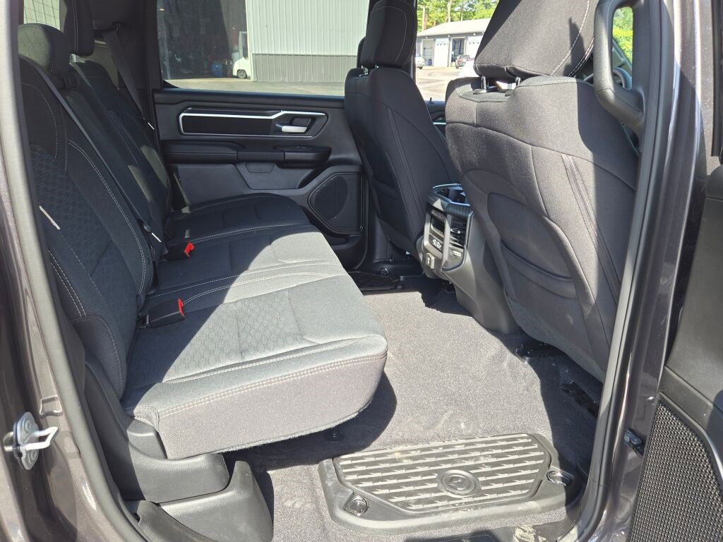 New 2026 RAM 1500 4x4 Crew Cab image 8