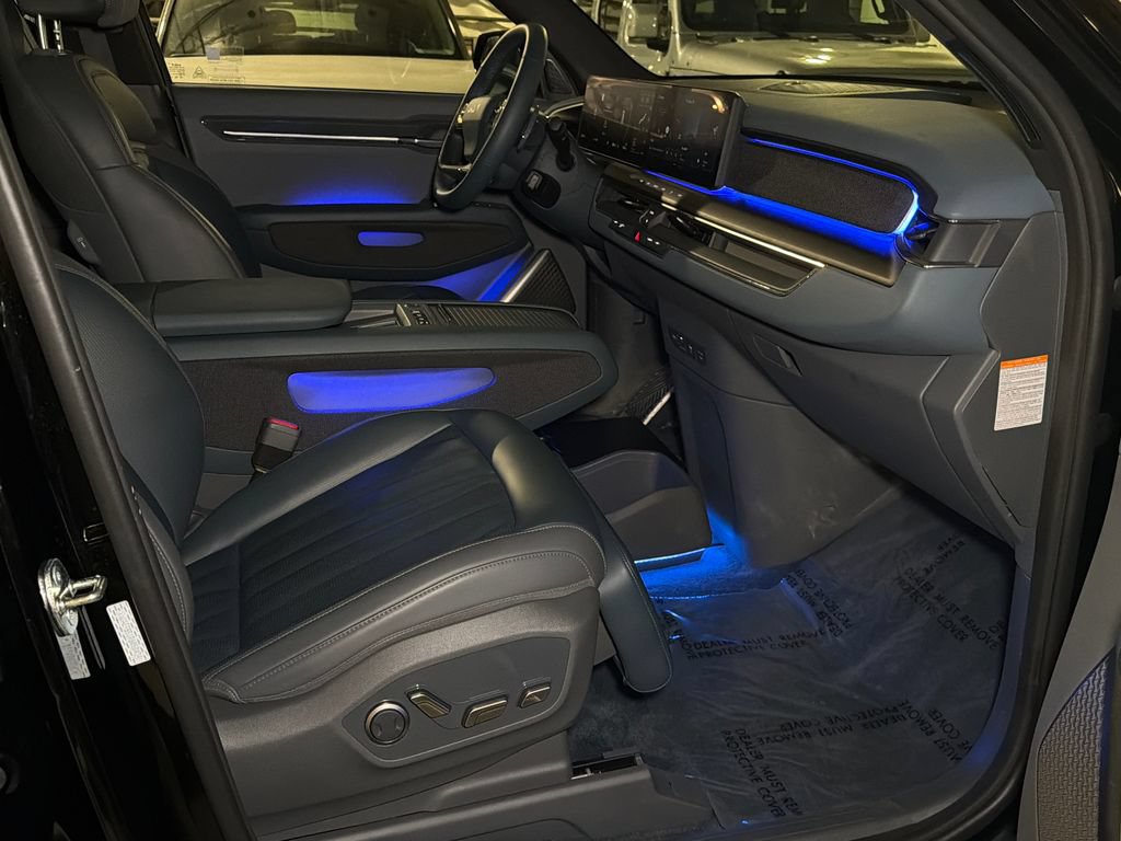 Certified 2024 Kia EV9 GT-Line AWD/4WD image 12