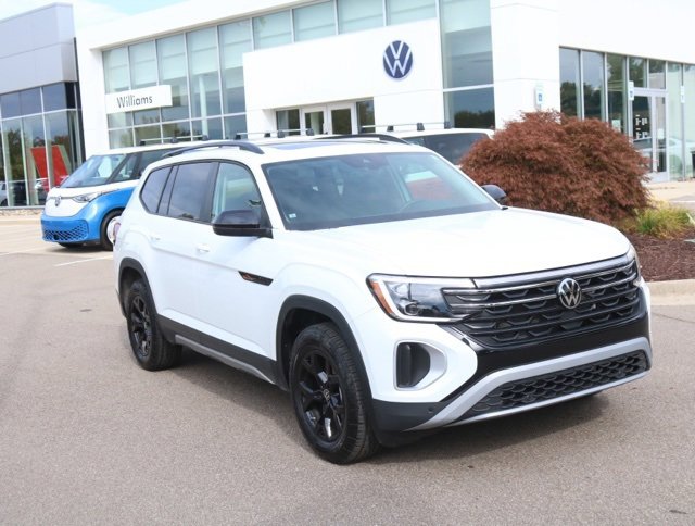 Used 2025 Volkswagen Atlas Peak Edition SE