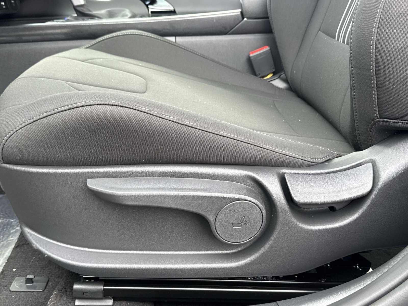 New 2026 Hyundai Elantra Sport image 14