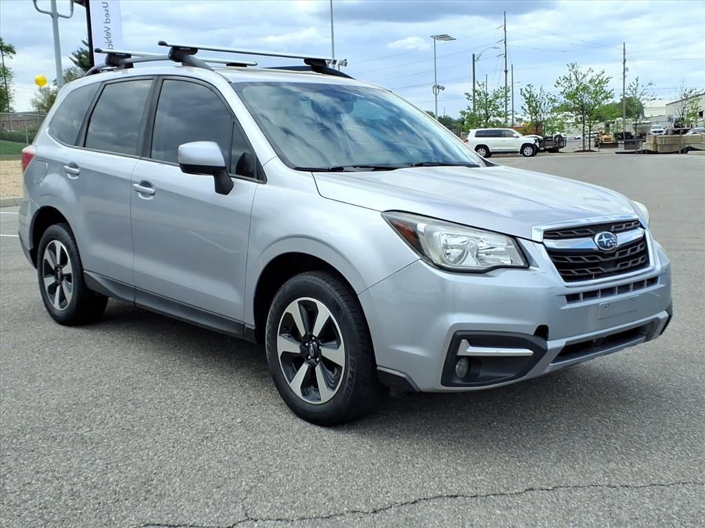 Used 2017 Subaru Forester 2.5i Premium image 2