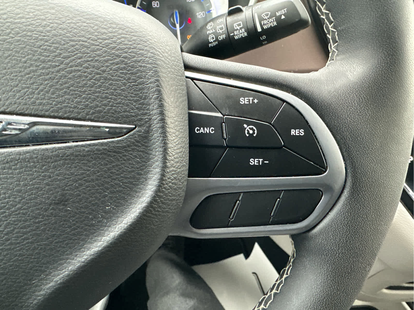 Used 2023 Chrysler Voyager LX image 24