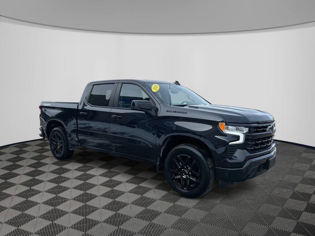 Used 2024 Chevrolet Silverado 1500 RST w/ Convenience Package II image 3