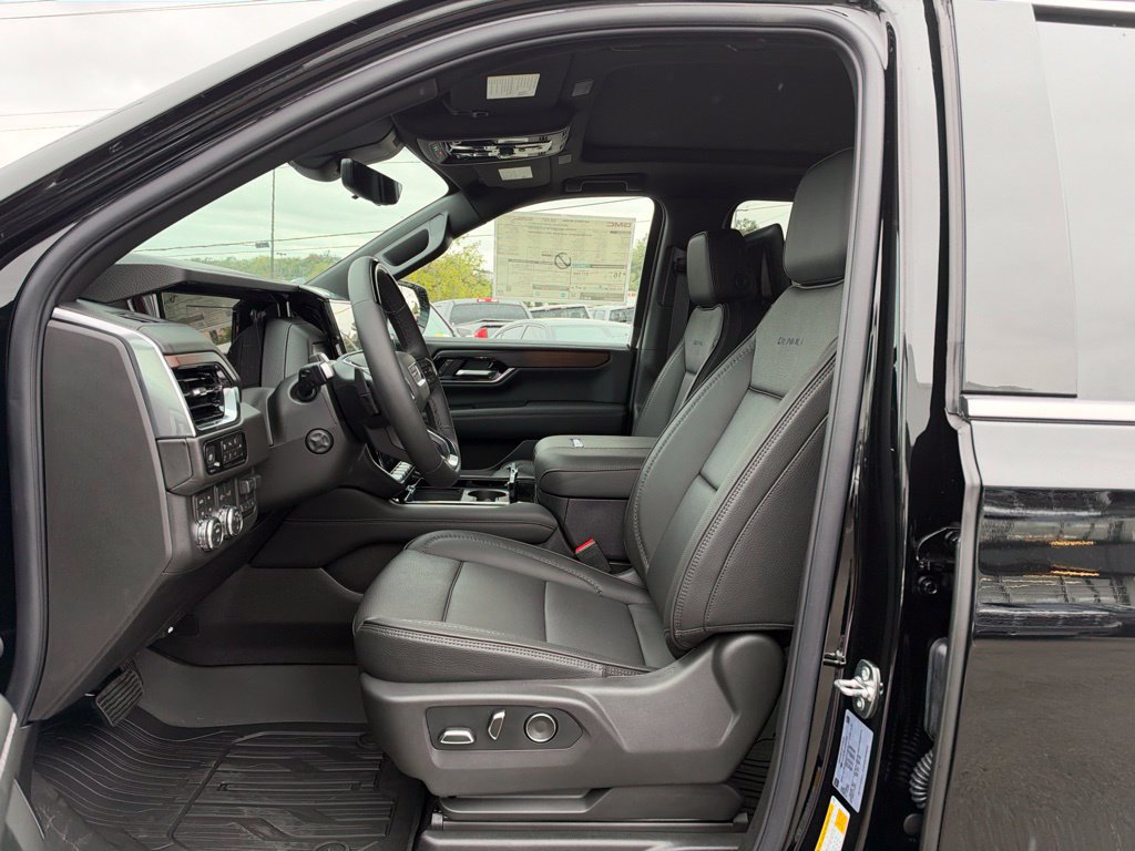 New 2026 GMC Yukon XL Denali w/ Denali Reserve Package AWD/4WD image 15
