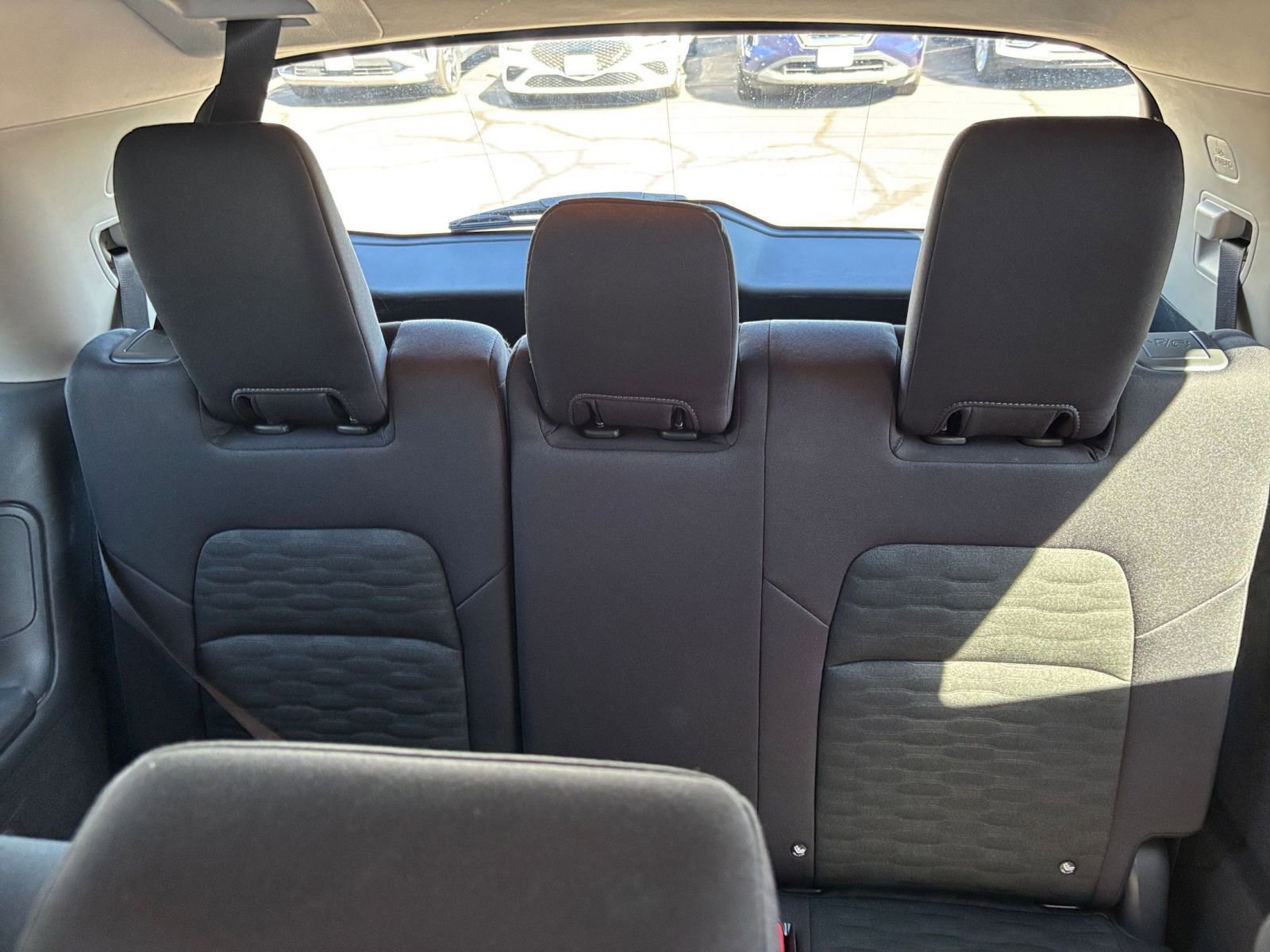 Used 2025 Nissan Pathfinder SV FWD image 31