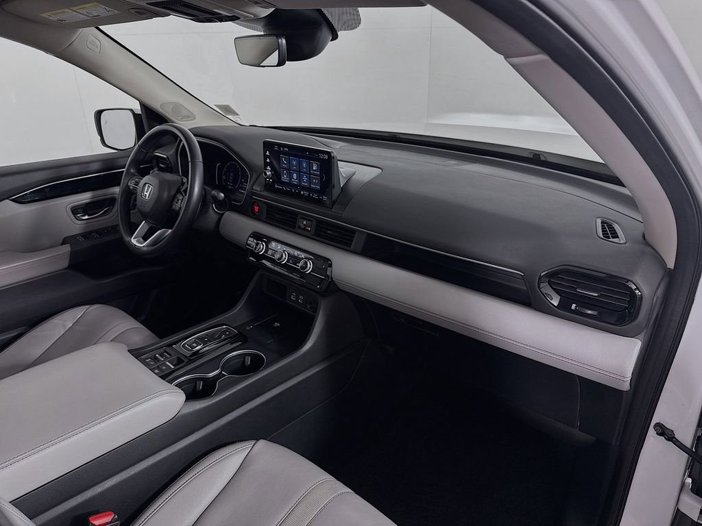Certified 2023 Honda Pilot Touring image 29