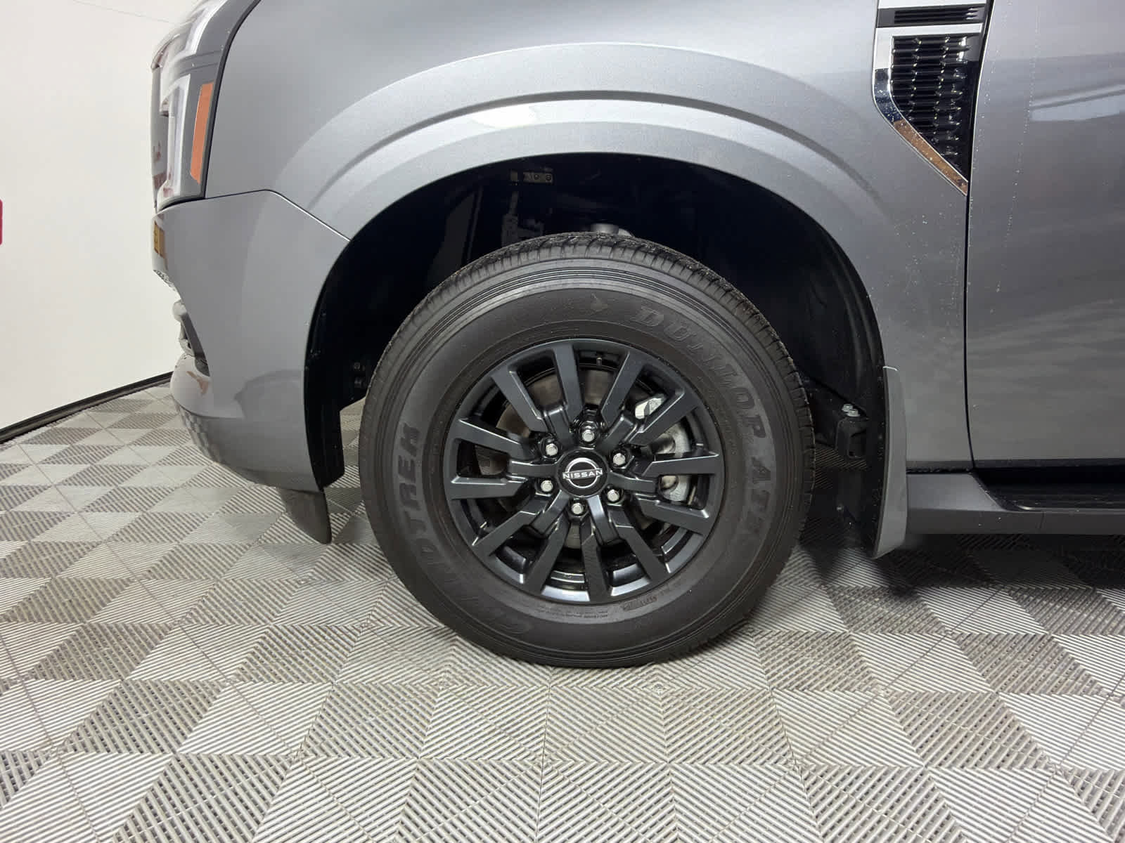 Used 2025 Nissan Armada SV image 10