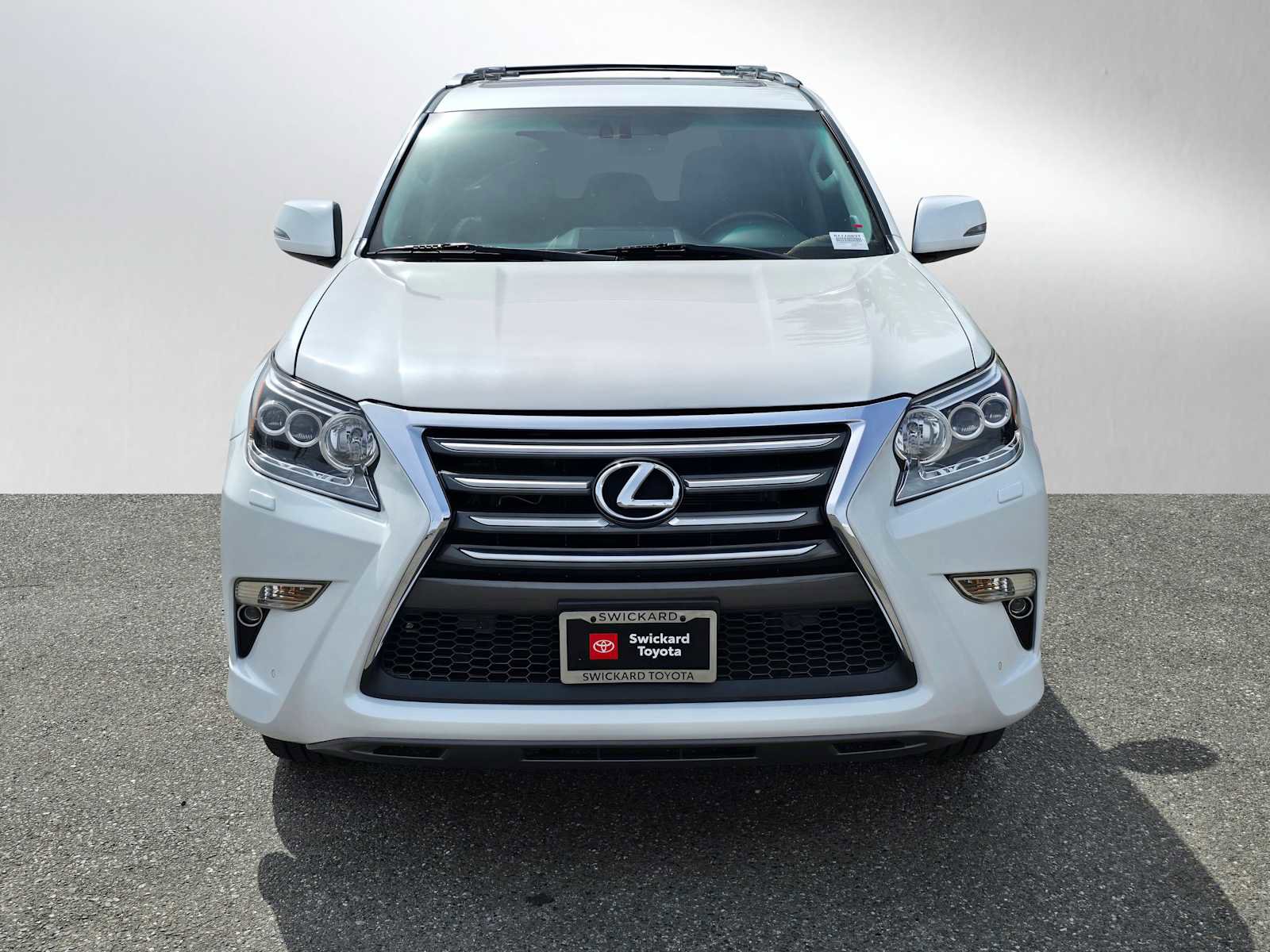 Used 2015 Lexus GX 460 w/ Premium Package AWD/4WD image 8