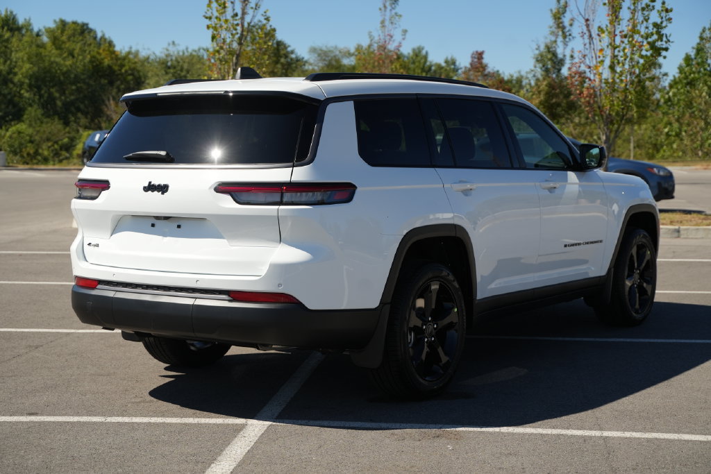 New 2027 Jeep Grand Cherokee L Limited w/ Limited Altitude Package AWD/4WD image 8