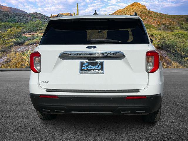 Used 2022 Ford Explorer XLT image 6