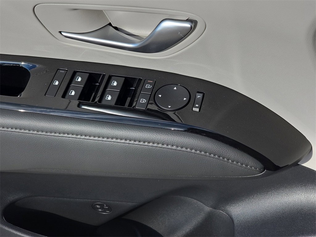 New 2025 Hyundai Tucson Limited image 30
