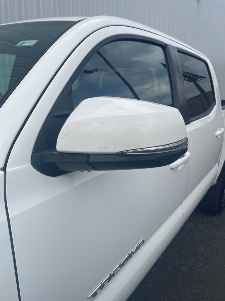 Used 2023 Toyota Tacoma SR image 3