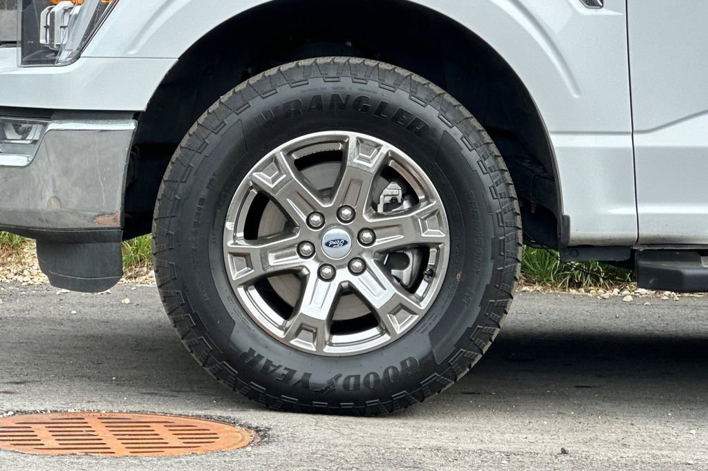 Used 2023 Ford F150 Lariat w/ Trailer Tow Package AWD/4WD image 26