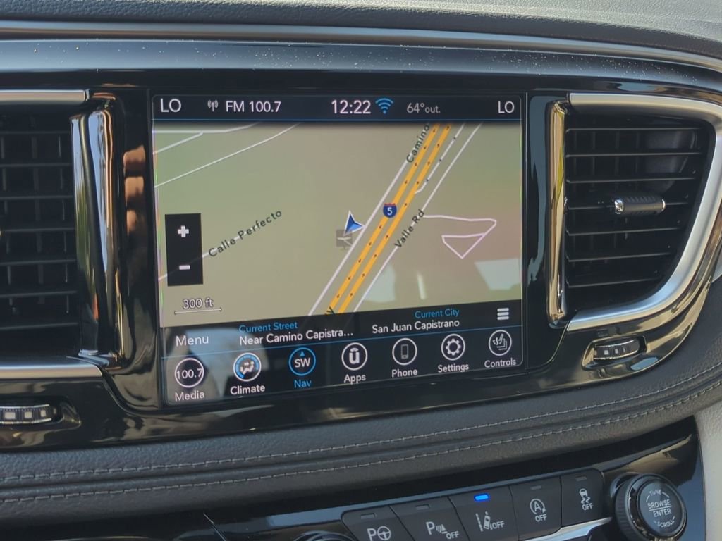 Certified 2019 Chrysler Pacifica Limited w/ Tire & Wheel Group image 22