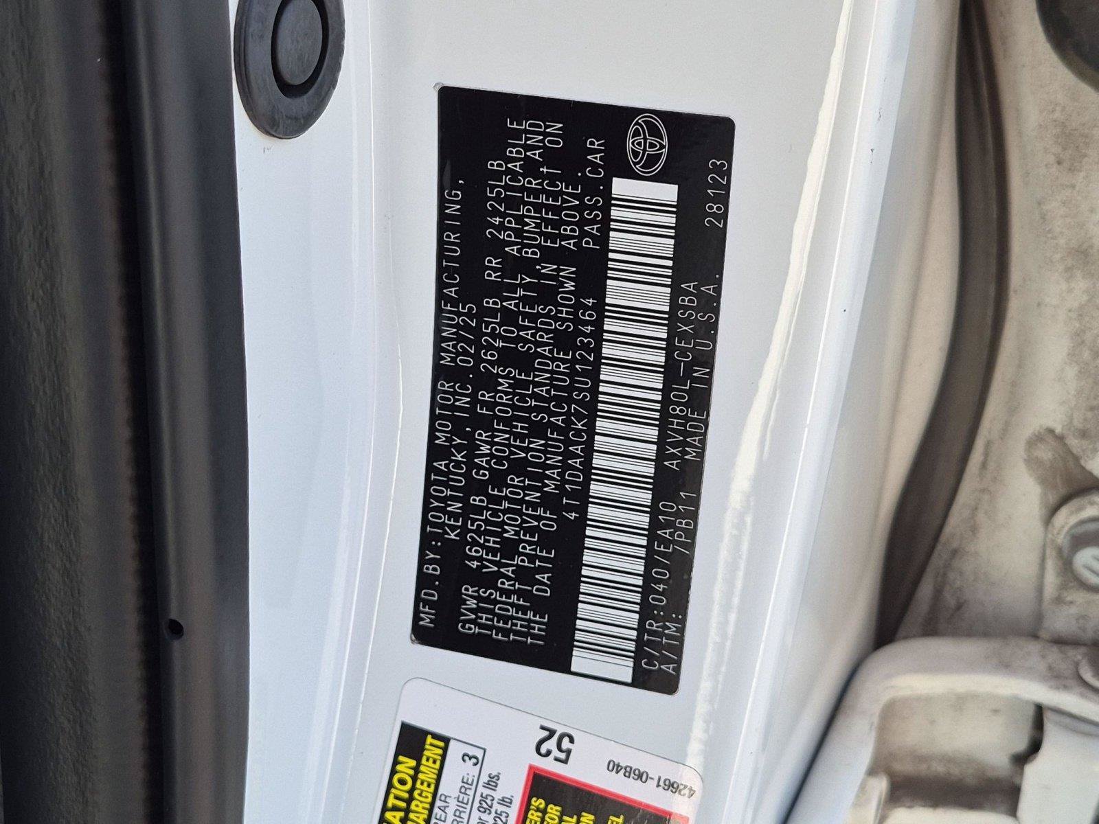 Used 2025 Toyota Camry SE FWD image 18