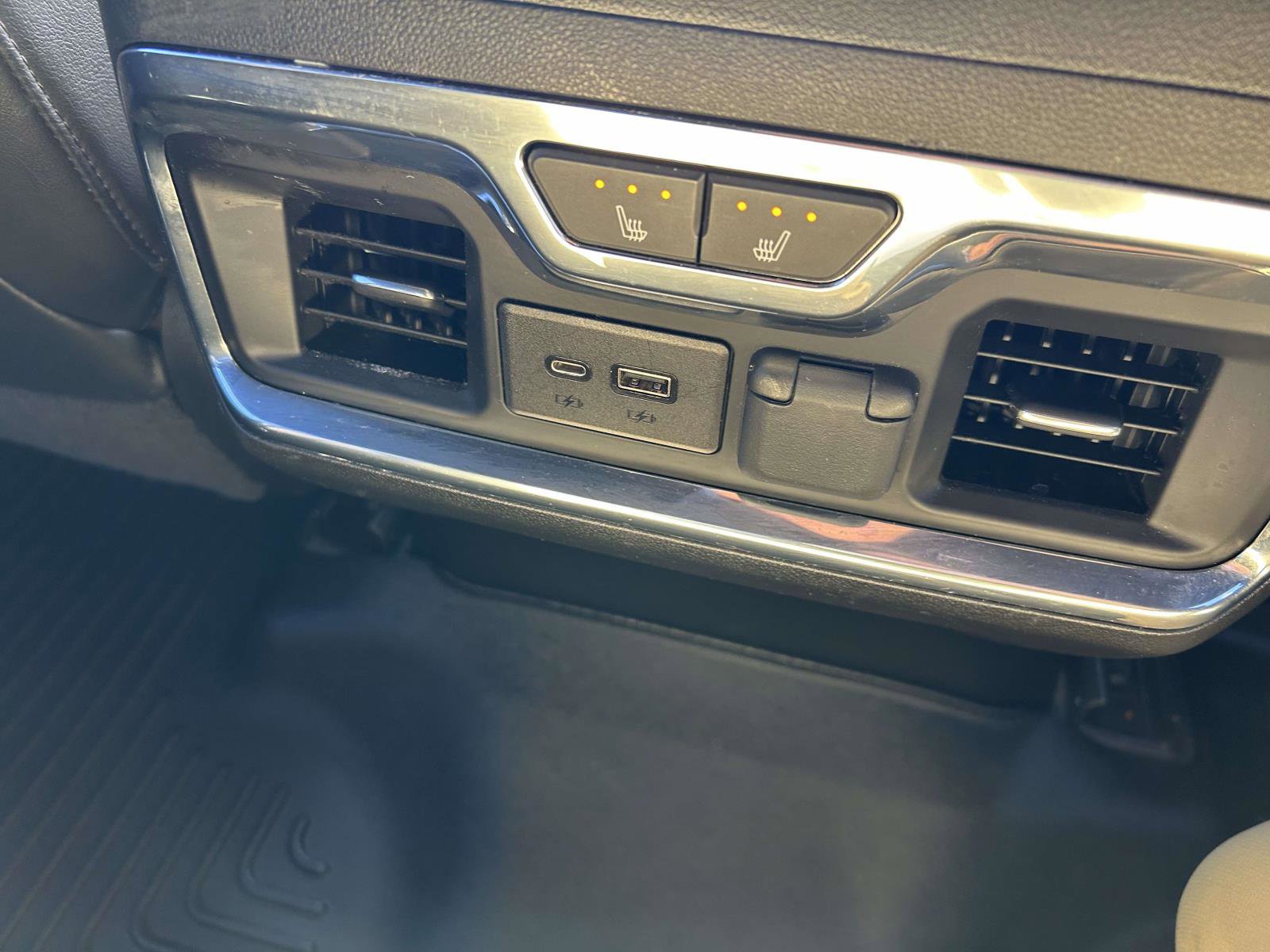 Used 2023 Chevrolet Silverado 3500 High Country w/ Safety Package II image 16