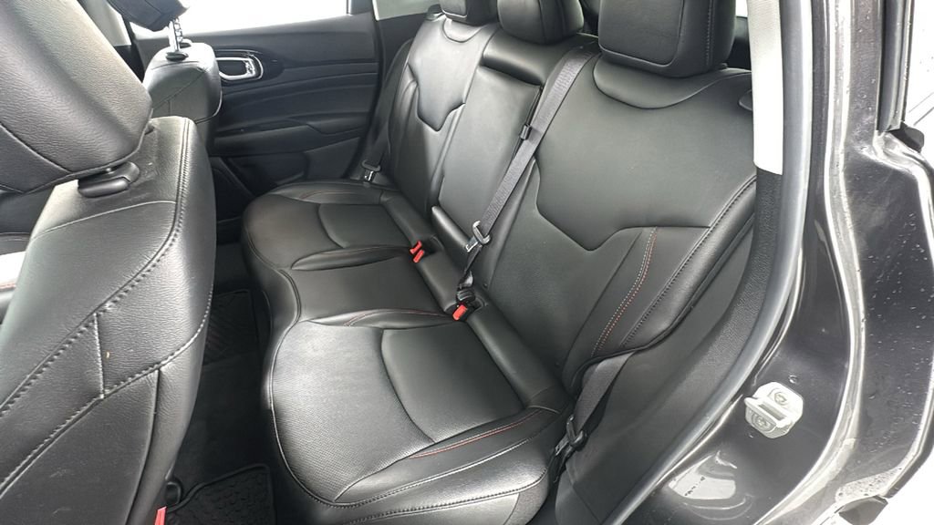 Used 2022 Jeep Compass Trailhawk w/ Trailhawk Elite Group image 12