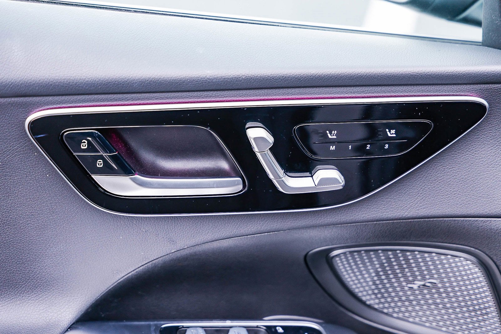 Certified 2025 Mercedes-Benz C 300 Sedan image 22