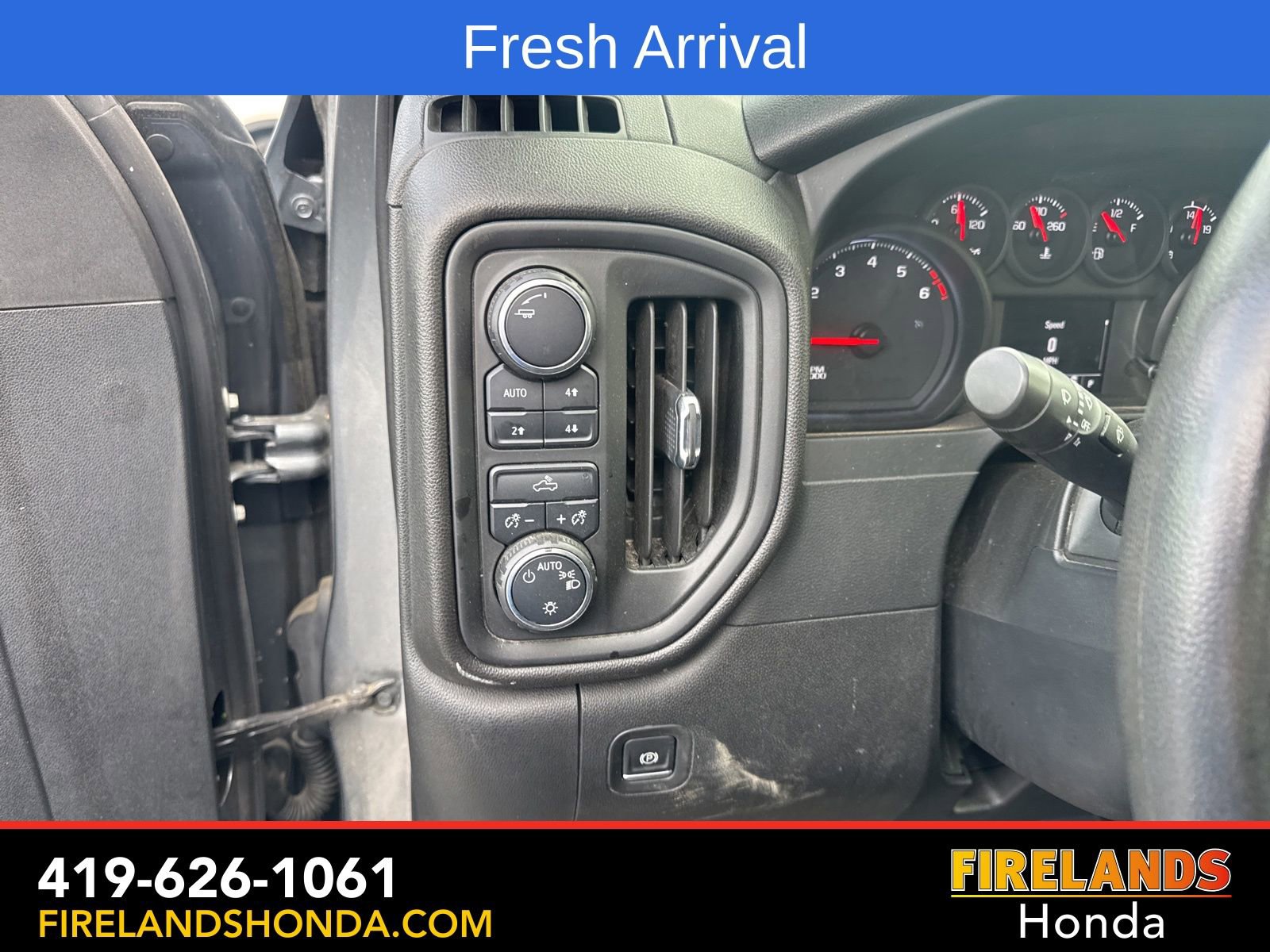 Used 2021 Chevrolet Silverado 1500 Custom Trail Boss AWD/4WD image 15