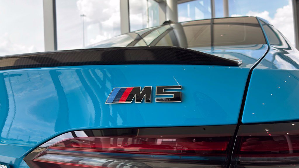 New 2027 BMW M5 w/ Carbon Package AWD/4WD image 11