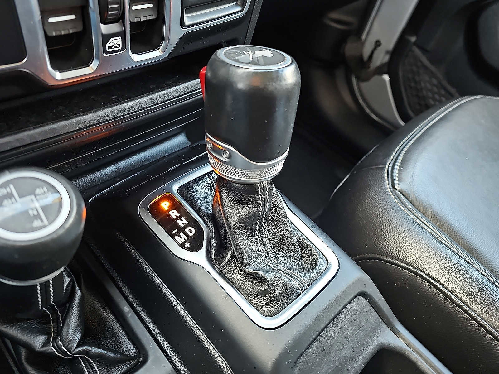 Used 2021 Jeep Wrangler Unlimited Sahara w/ Cold Weather Group image 15