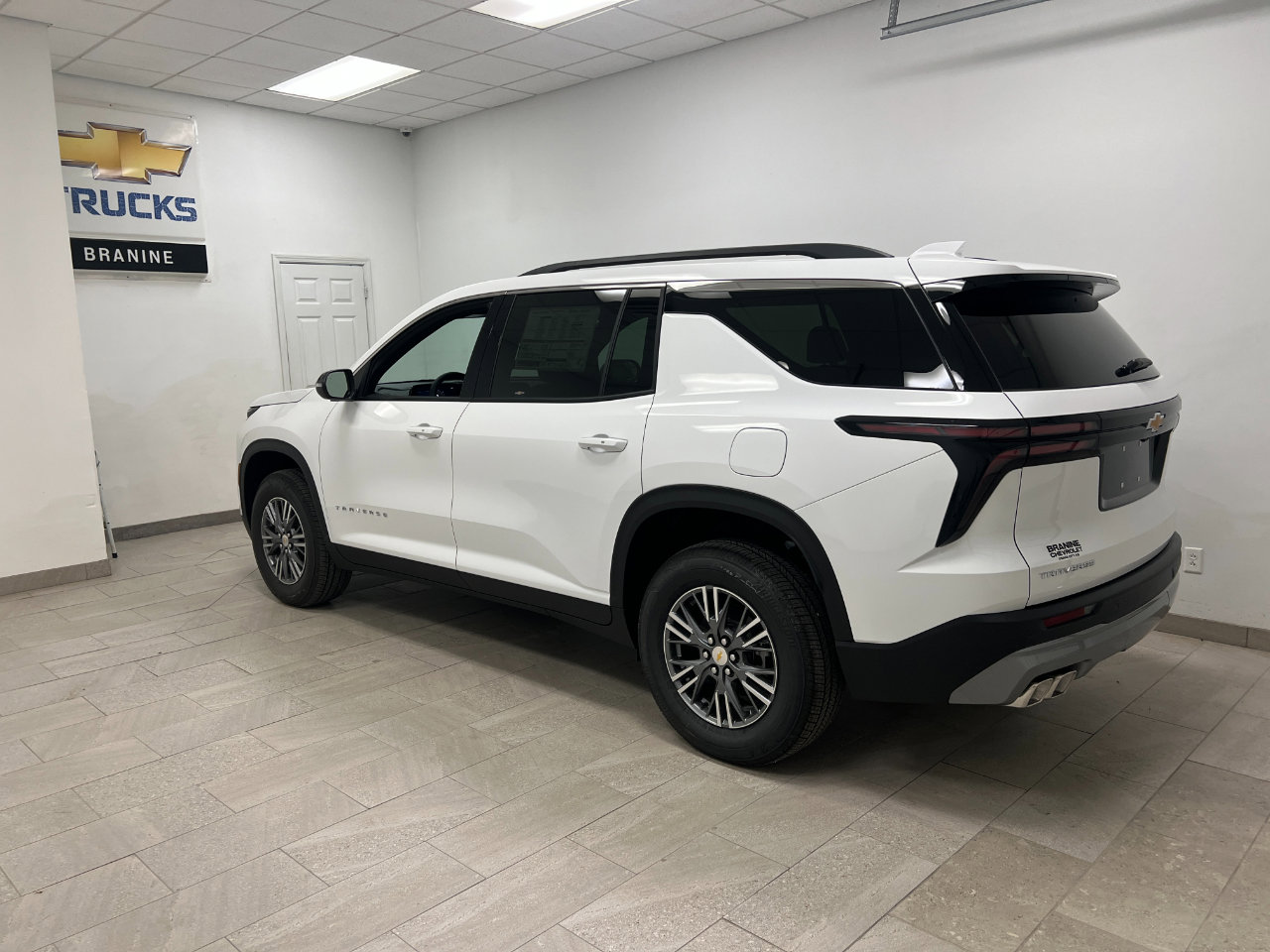 New 2026 Chevrolet Traverse LT image 9