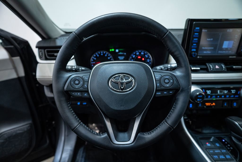 Certified 2022 Toyota RAV4 XLE Premium image 17