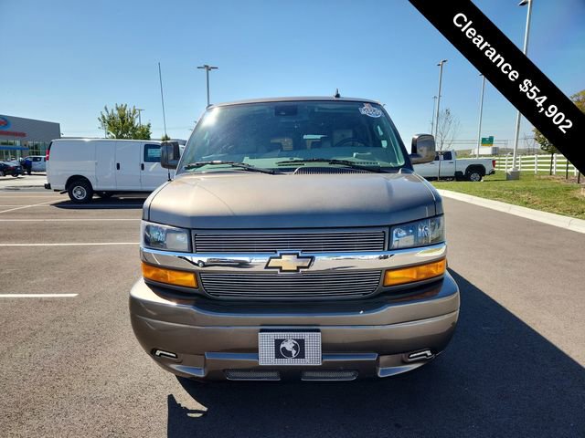 Used 2021 Chevrolet Express 2500 image 3