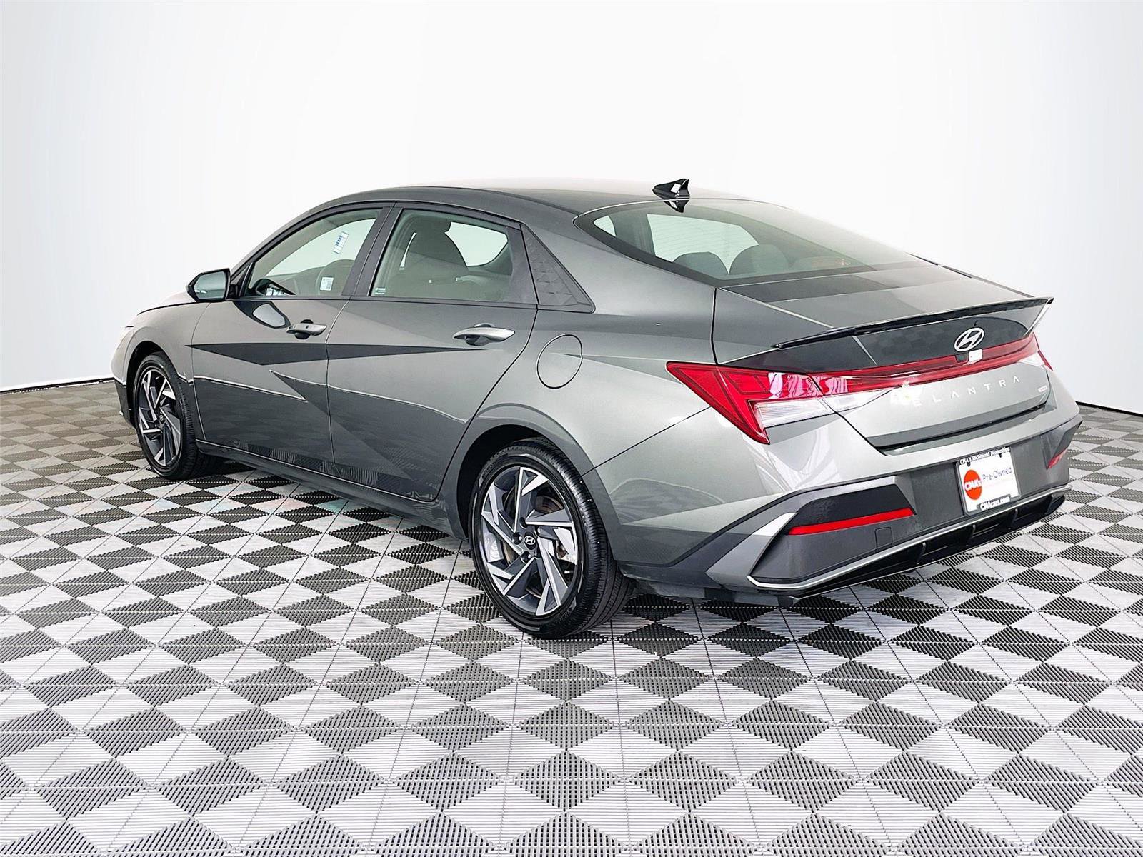 Certified 2025 Hyundai Elantra SEL FWD image 6