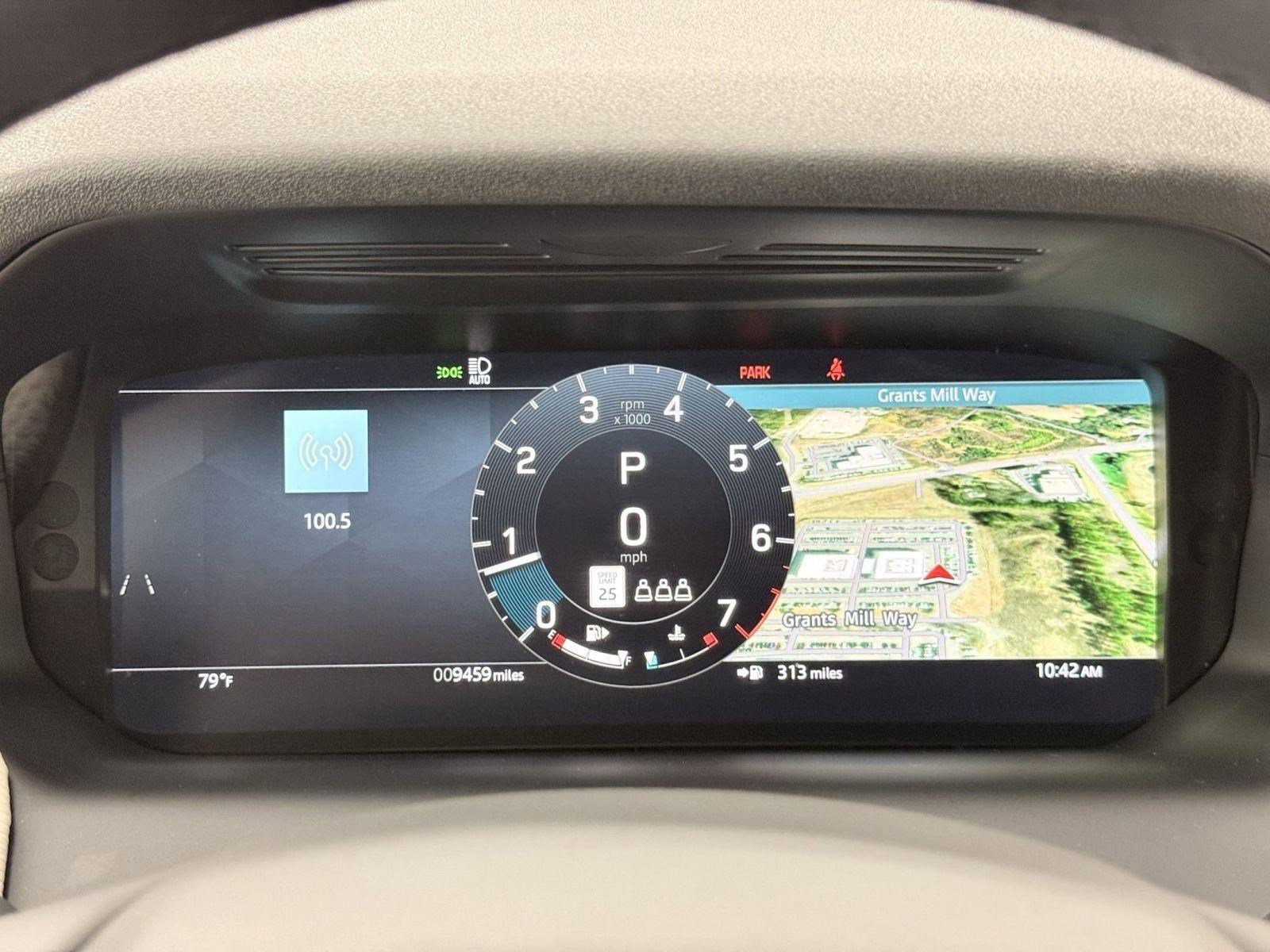 Used 2025 Land Rover Discovery Sport Dynamic SE image 17