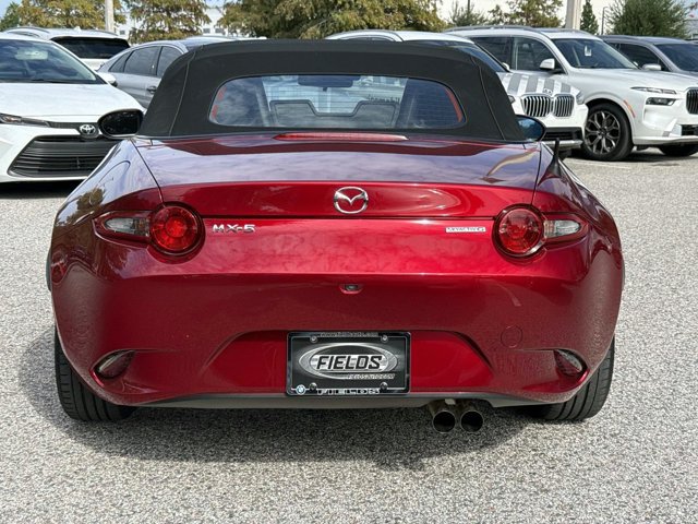 Used 2021 MAZDA MX-5 Miata Sport RWD image 4