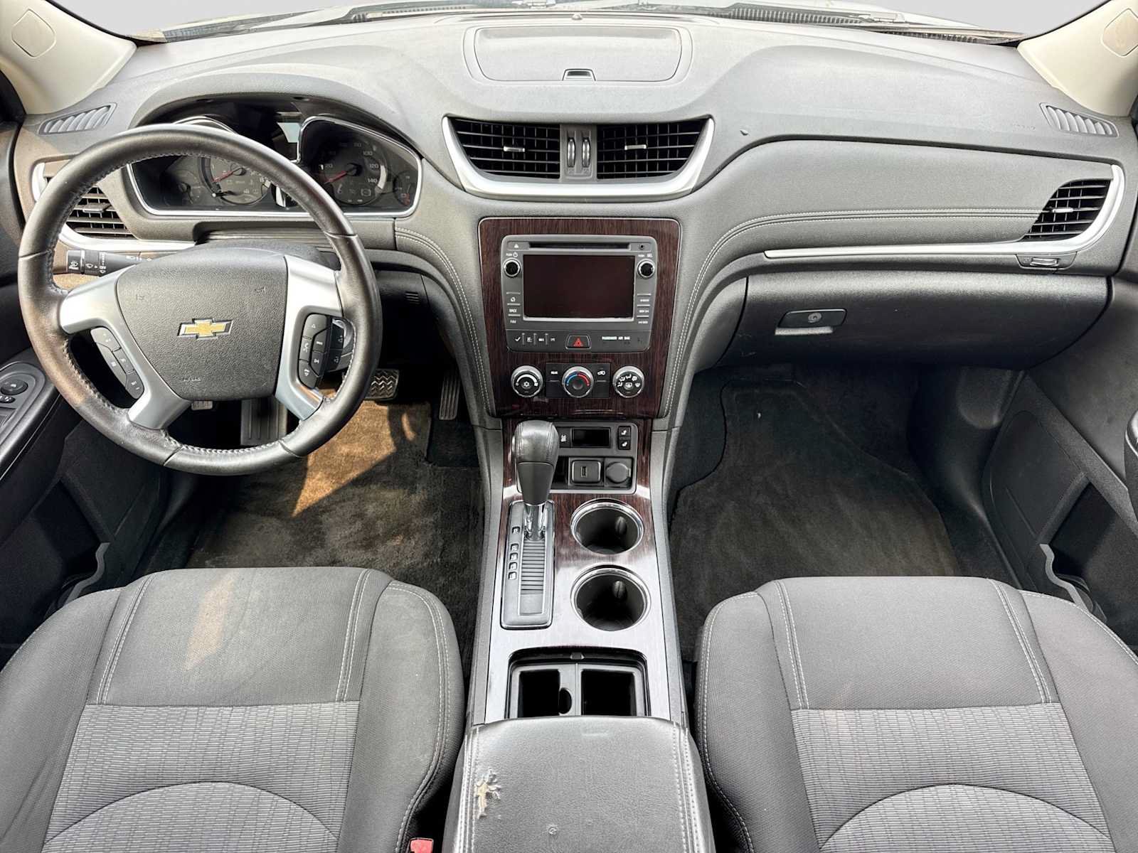 Used 2017 Chevrolet Traverse LT FWD image 14